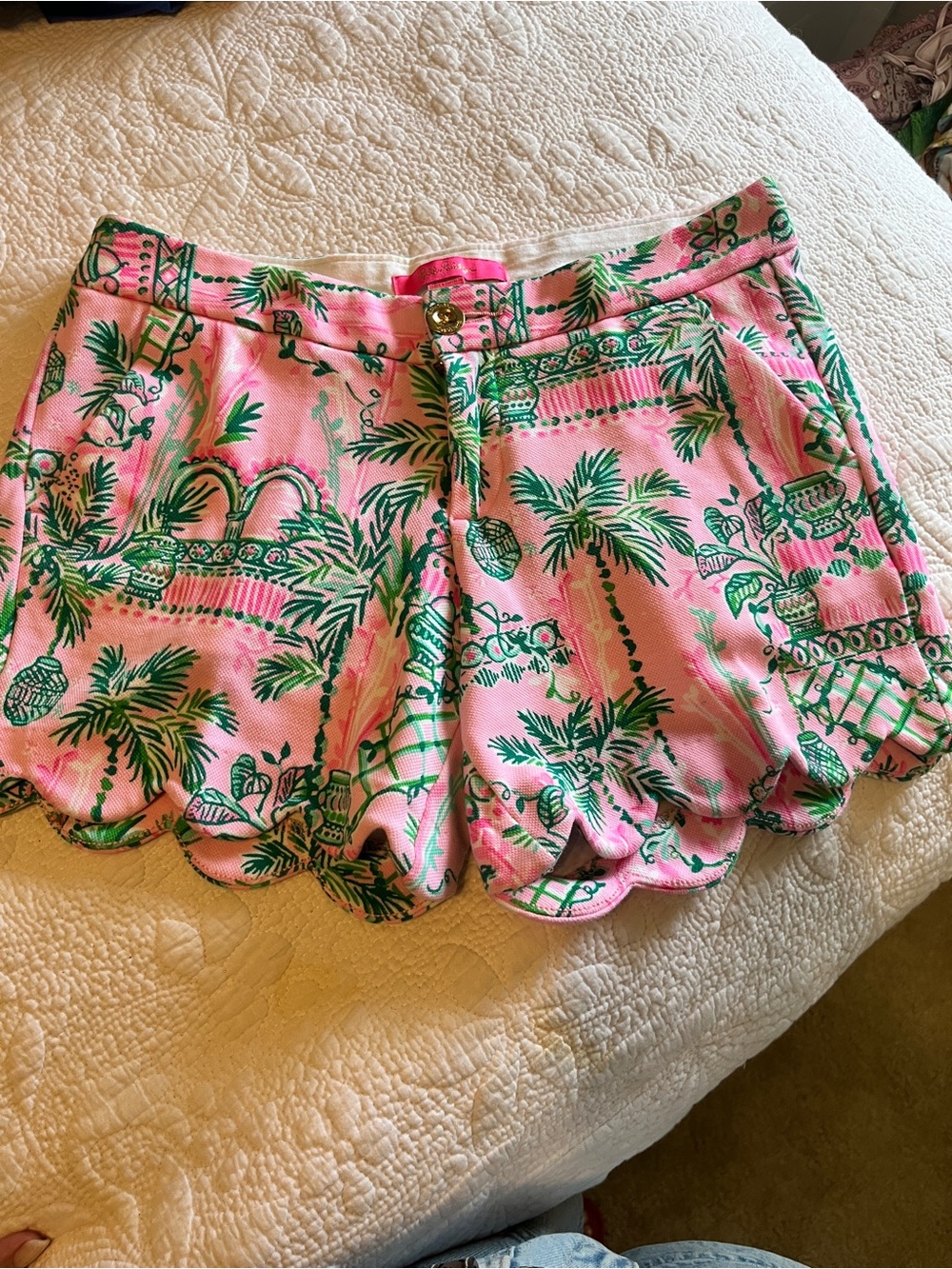 Lilly Pulitzer Pink and Green Palm-Print Scalloped Hem Shorts